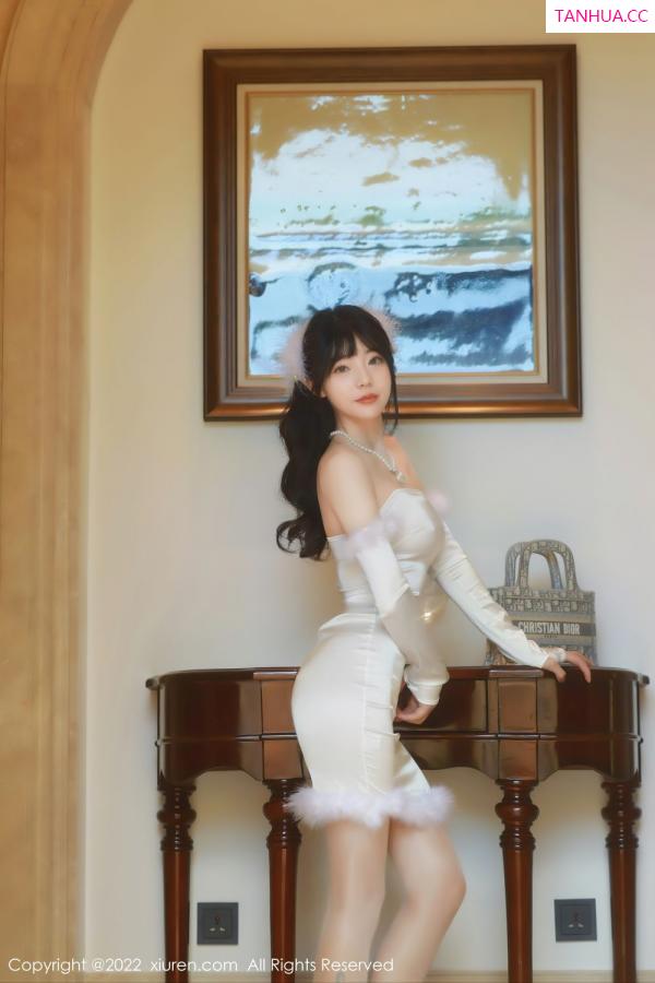 佘贝拉  [XiuRen]高清写真图 2022.02.28 No.4645 佘贝拉bella第18张图片